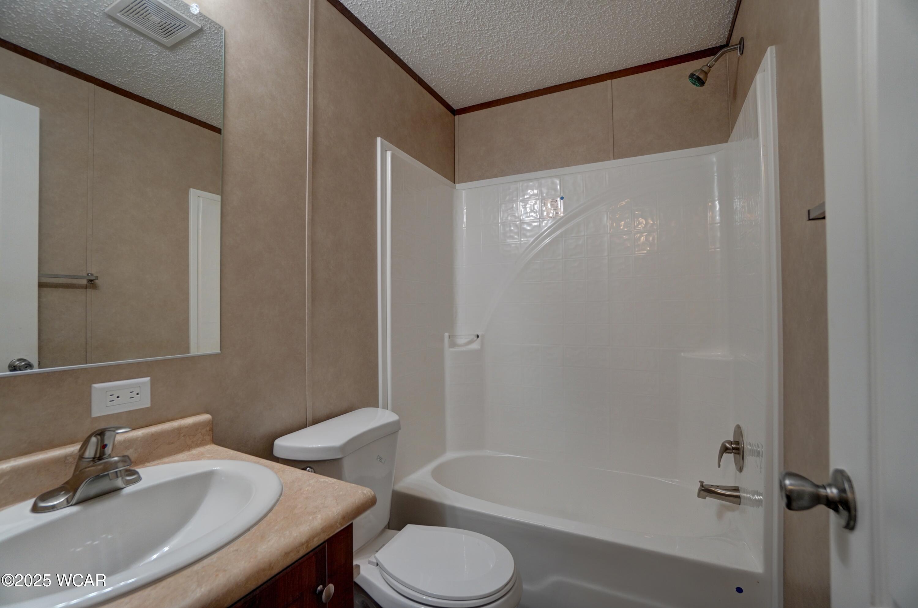 1503 Findlay Road, Lima, Ohio