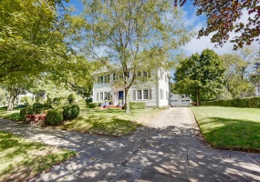 1812 Crescent Drive, Springfield, Ohio 45504, 4 Bedrooms Bedrooms, ,2 BathroomsBathrooms,Residential,For Sale,Crescent,1036309