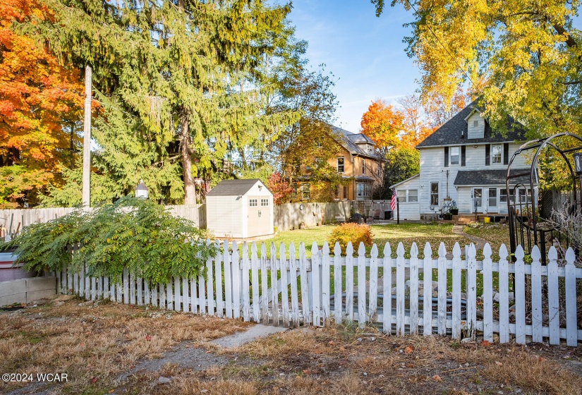 220 Chillicothe Avenue, Bellefontaine, Ohio, 7 Bedrooms Bedrooms, ,3 BathroomsBathrooms,Residential,For Sale,Chillicothe,305559