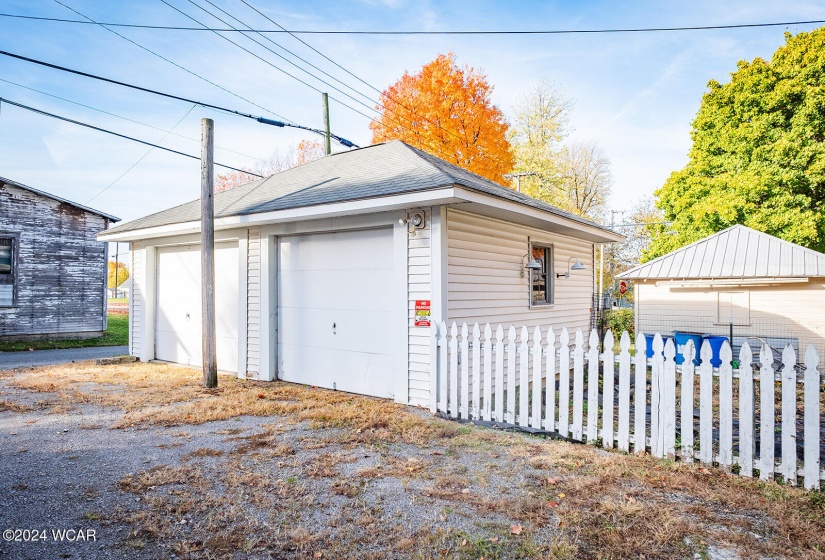 220 Chillicothe Avenue, Bellefontaine, Ohio, 7 Bedrooms Bedrooms, ,3 BathroomsBathrooms,Residential,For Sale,Chillicothe,305559