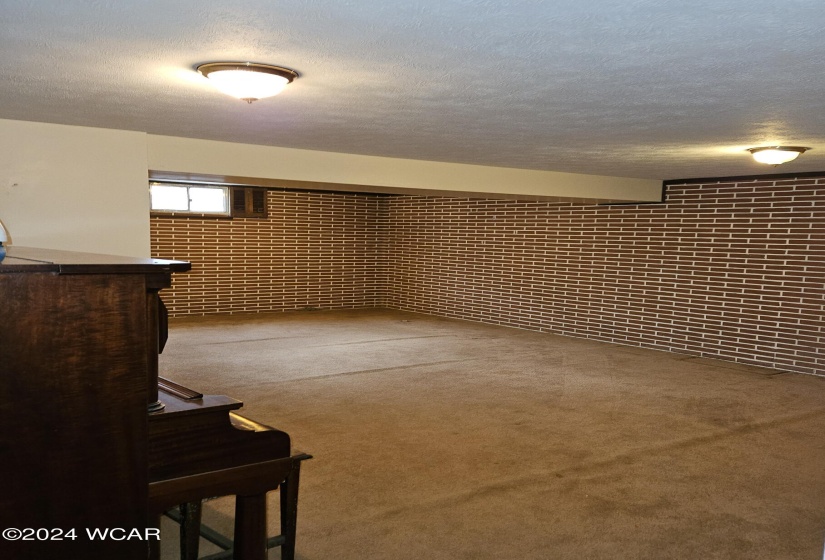 1581 Walnut Ct Court, Lima, Ohio, 4 Bedrooms Bedrooms, ,2 BathroomsBathrooms,Residential,For Sale,Walnut Ct,306076