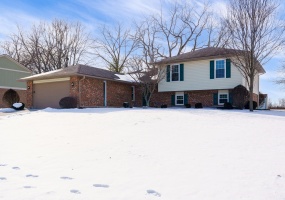 6930 Marjean Drive, Tipp City, Ohio 45371, 3 Bedrooms Bedrooms, ,2 BathroomsBathrooms,Residential,For Sale,Marjean,1036523