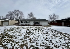 810 Blackhoof Street, Wapakoneta, Ohio 45895, 2 Bedrooms Bedrooms, ,1 BathroomBathrooms,Residential,For Sale,Blackhoof,1036562