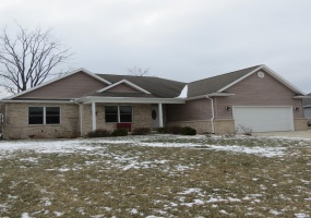 1045 Winter Ridge Drive, Sidney, Ohio 45365, 3 Bedrooms Bedrooms, ,2 BathroomsBathrooms,Residential,For Sale,Winter Ridge,1036575