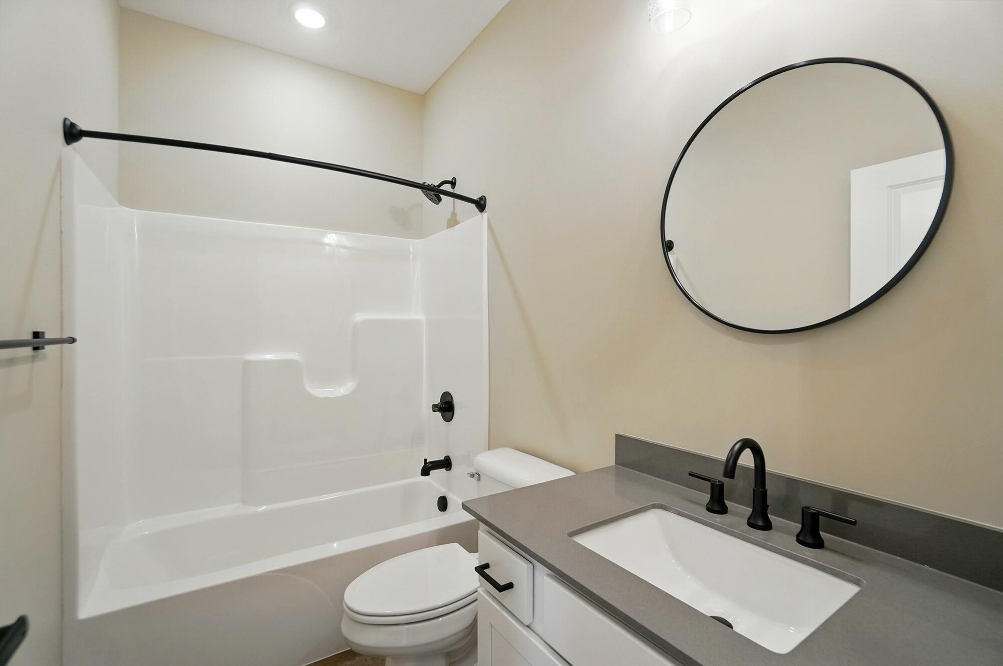 1505 Kingsgate Road, Springfield, Ohio 45503