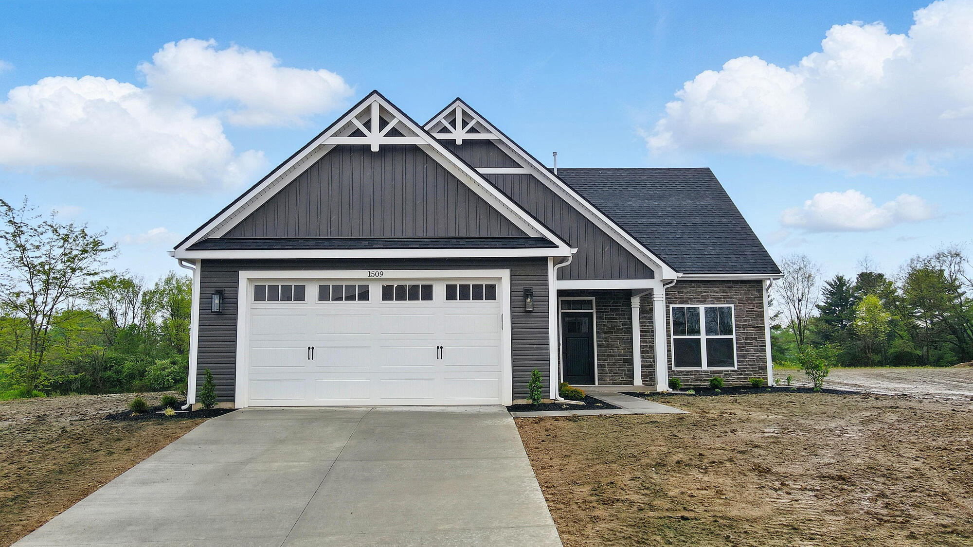 1509 Kingsgate Road, Springfield, Ohio 45502