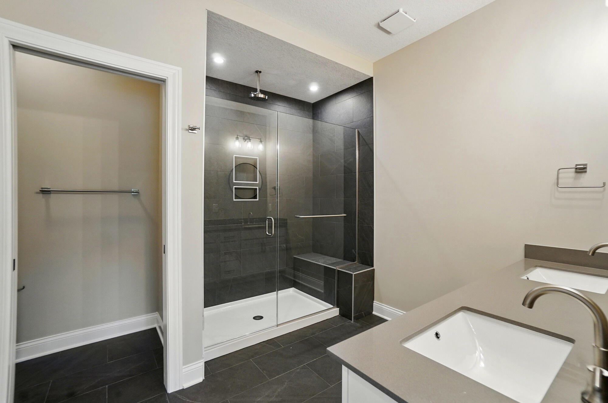 1509 Kingsgate Road, Springfield, Ohio 45502