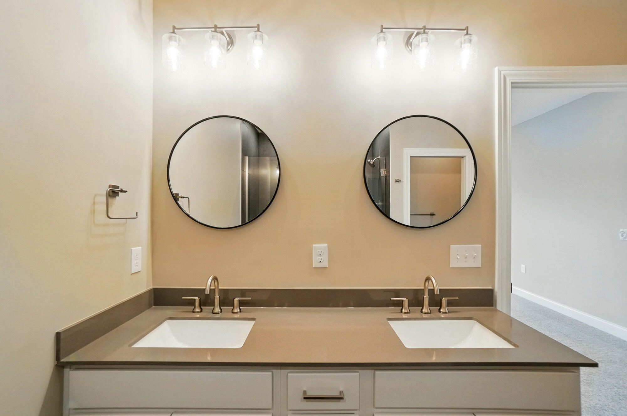 1509 Kingsgate Road, Springfield, Ohio 45502