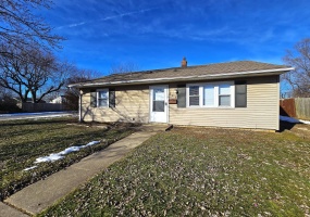 103 Fitchland Drive, Fairborn, Ohio 45324, 3 Bedrooms Bedrooms, ,1 BathroomBathrooms,Residential,For Sale,Fitchland,1036645