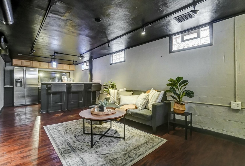 351 N Broadmoor Boulevard