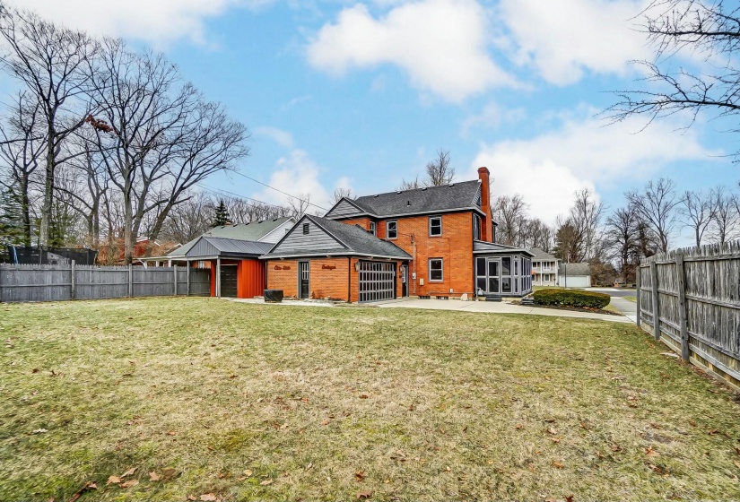 351 N Broadmoor Boulevard