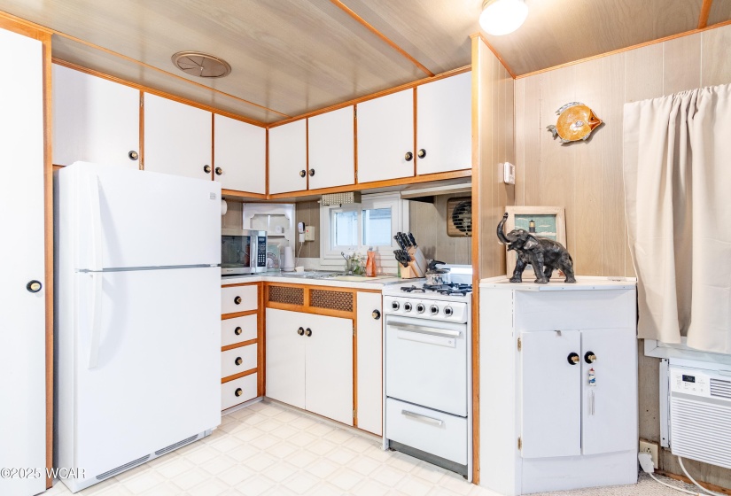 6 Fun Drive, Russells Point, Ohio, 2 Bedrooms Bedrooms, ,1 BathroomBathrooms,Residential,For Sale,Fun,306214