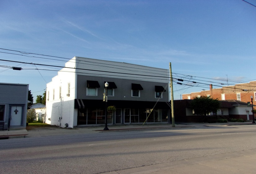 212 W. STATE, BOTKINS STORE FRONTS 8-8-2