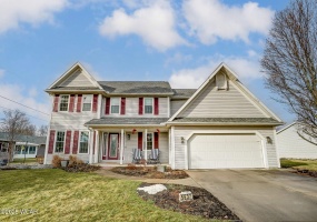 5637 Clover Ridge Drive, Lima, Ohio, 4 Bedrooms Bedrooms, ,2 BathroomsBathrooms,Residential,For Sale,Clover Ridge,306196