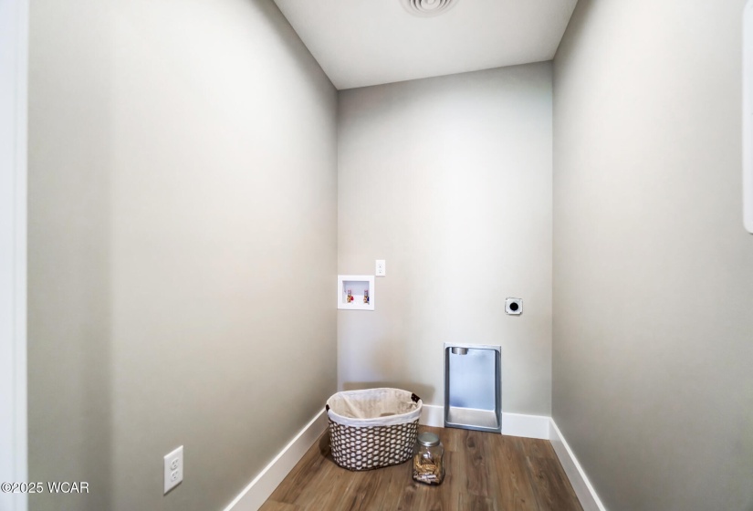 327 Vine Street, Van Wert, Ohio, 3 Bedrooms Bedrooms, ,2 BathroomsBathrooms,Residential,For Sale,Vine,306240