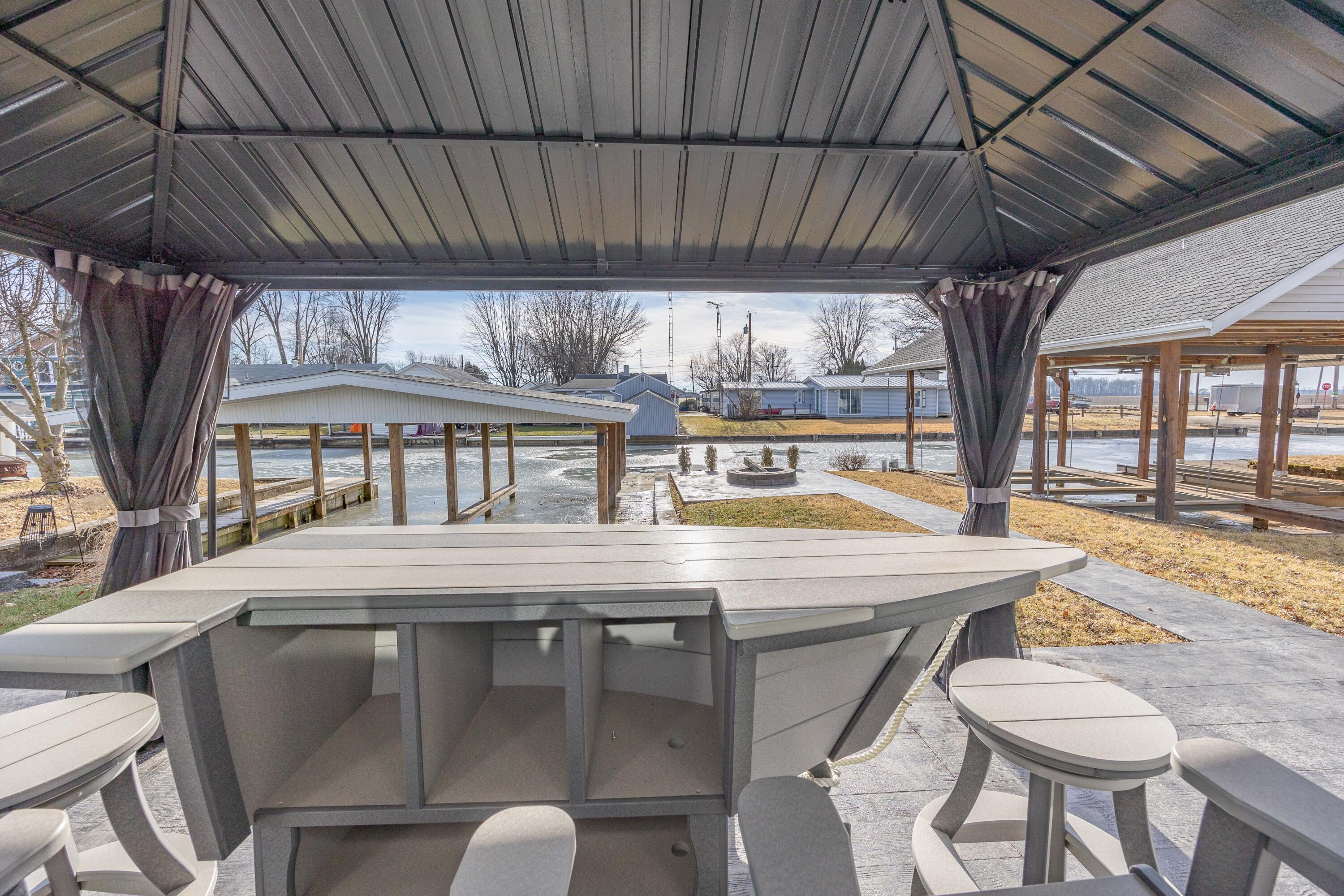 11546 Horseshoe Channel Drive, Lakeview, Ohio 43331