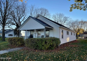 949 Washington Street, Van Wert, Ohio, 2 Bedrooms Bedrooms, ,1 BathroomBathrooms,Residential,For Sale,Washington,305870