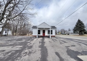 300 Main Street, Mechanicsburg, Ohio 43044, ,Commercial Sale,For Sale,Main,1036902