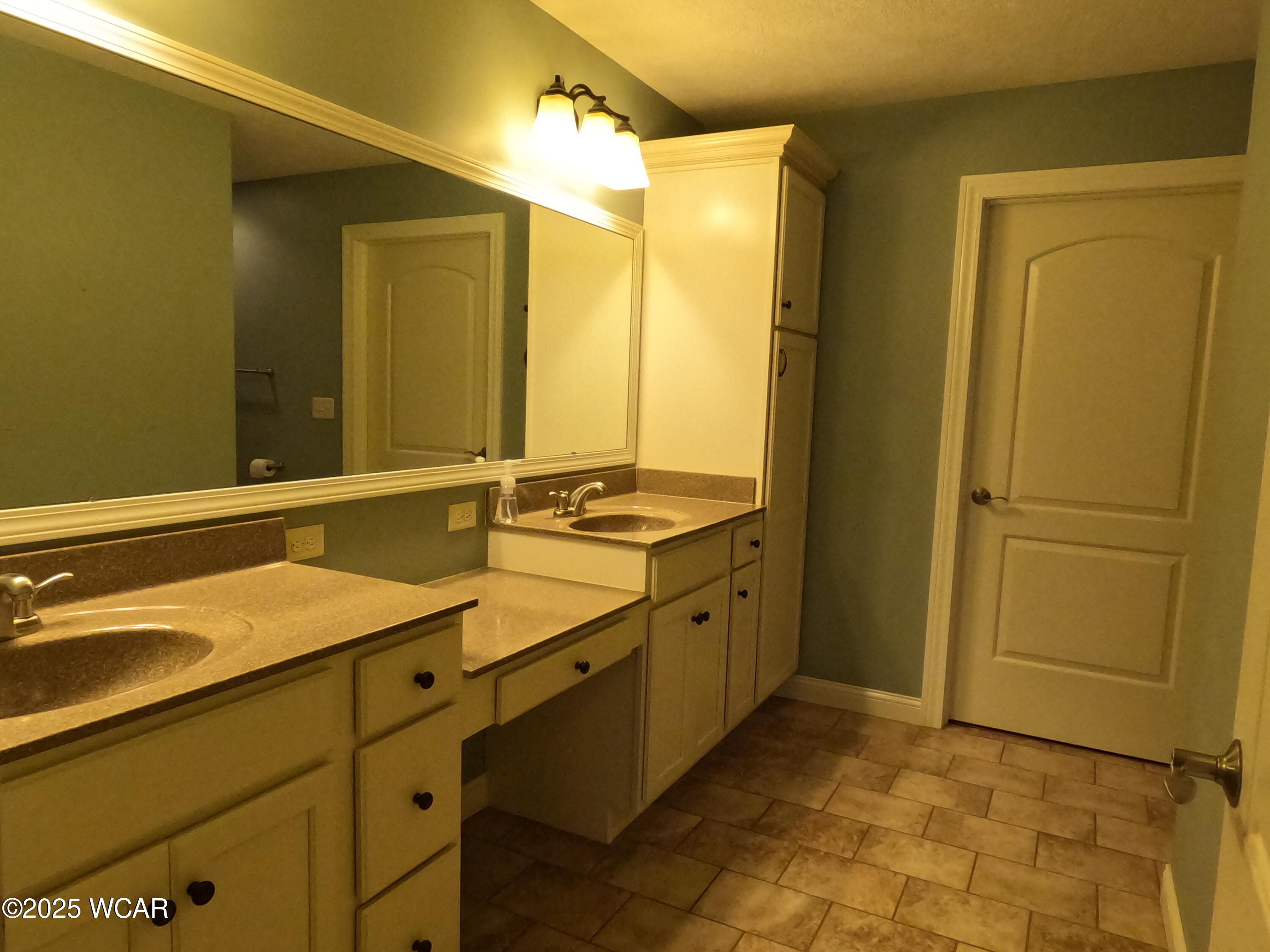 1239 Sherwood Court, Sidney, Ohio