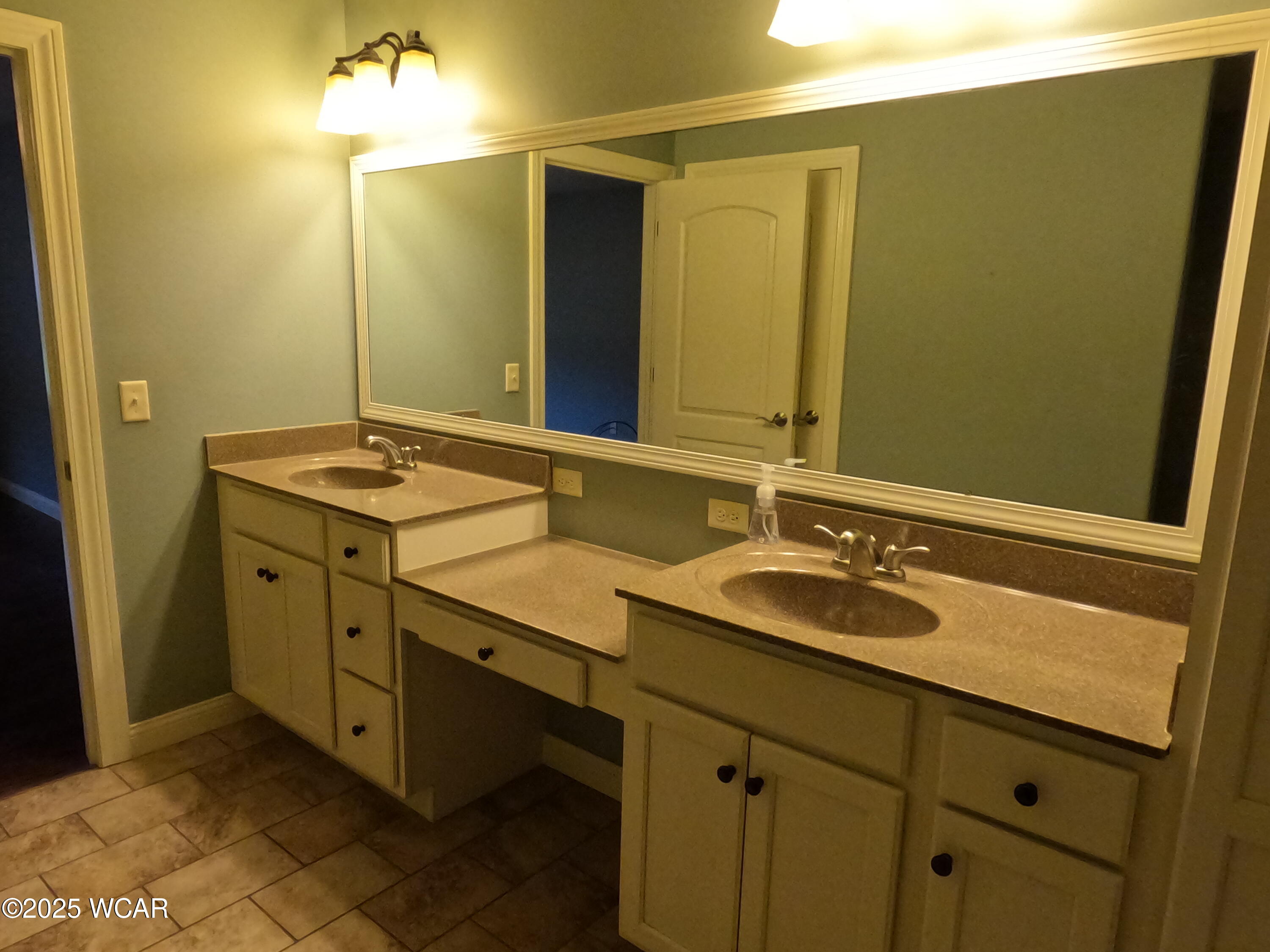 1239 Sherwood Court, Sidney, Ohio