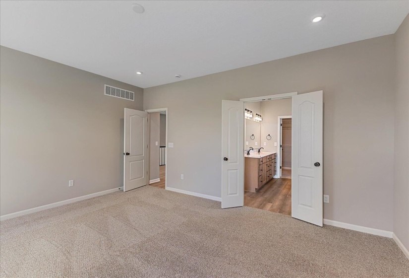 14-Primary Bedroom