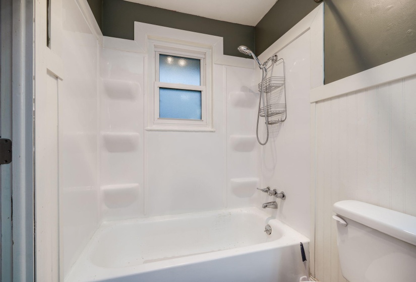 36-web-or-mls-3715-west-dr