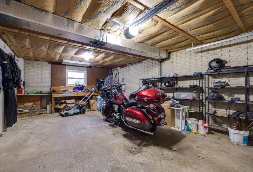 47-web-or-mls-3715-west-dr