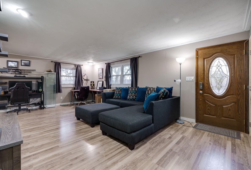 8-web-or-mls-3715-west-dr