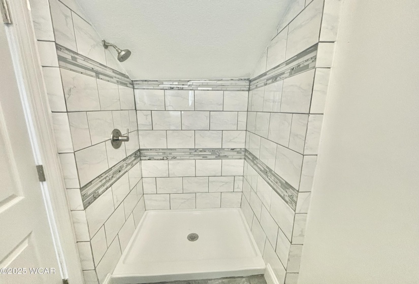 836 Vine Street, Lima, Ohio, 3 Bedrooms Bedrooms, ,2 BathroomsBathrooms,Residential,For Sale,Vine,306306