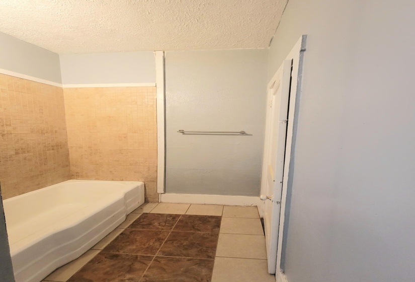 Tub/shower combo