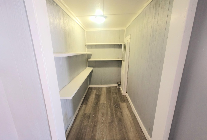 Walk in pantry