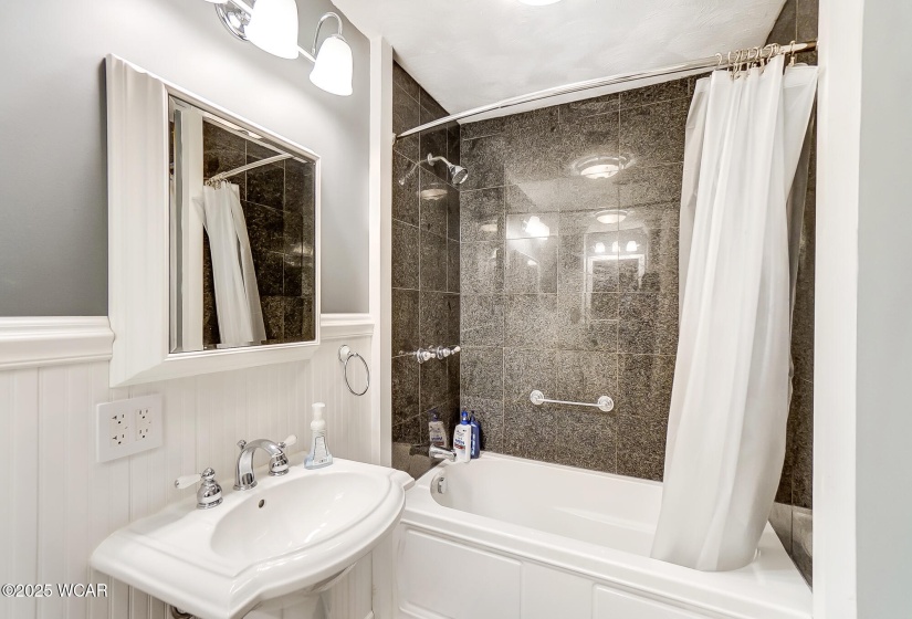 3546 Fort Amanda Road, Lima, Ohio, 6 Bedrooms Bedrooms, ,4 BathroomsBathrooms,Residential,For Sale,Fort Amanda,306336