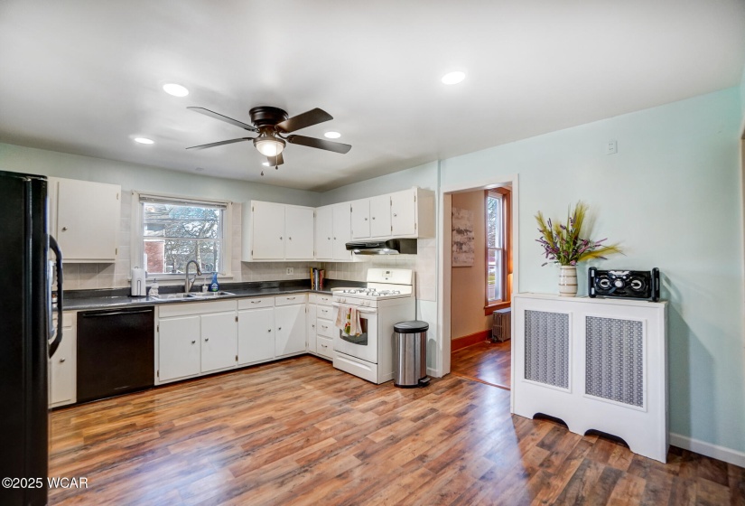 217 Grove Street, Bluffton, Ohio, 4 Bedrooms Bedrooms, ,2 BathroomsBathrooms,Residential,For Sale,Grove,306339
