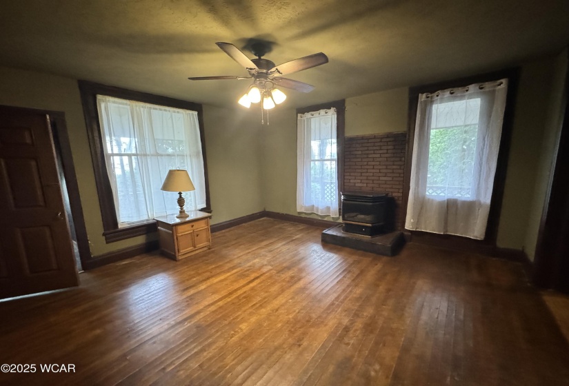 637 Livingston Street, Celina, Ohio, 5 Bedrooms Bedrooms, ,2 BathroomsBathrooms,Residential,For Sale,Livingston,306346