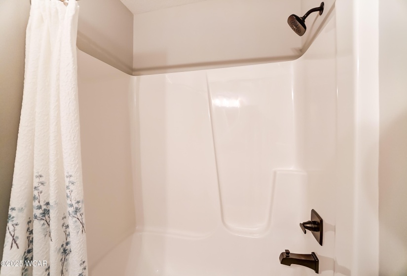 4911 CARRIAGE Lane, Lima, Ohio, 3 Bedrooms Bedrooms, ,3 BathroomsBathrooms,Residential,For Sale,CARRIAGE,306369