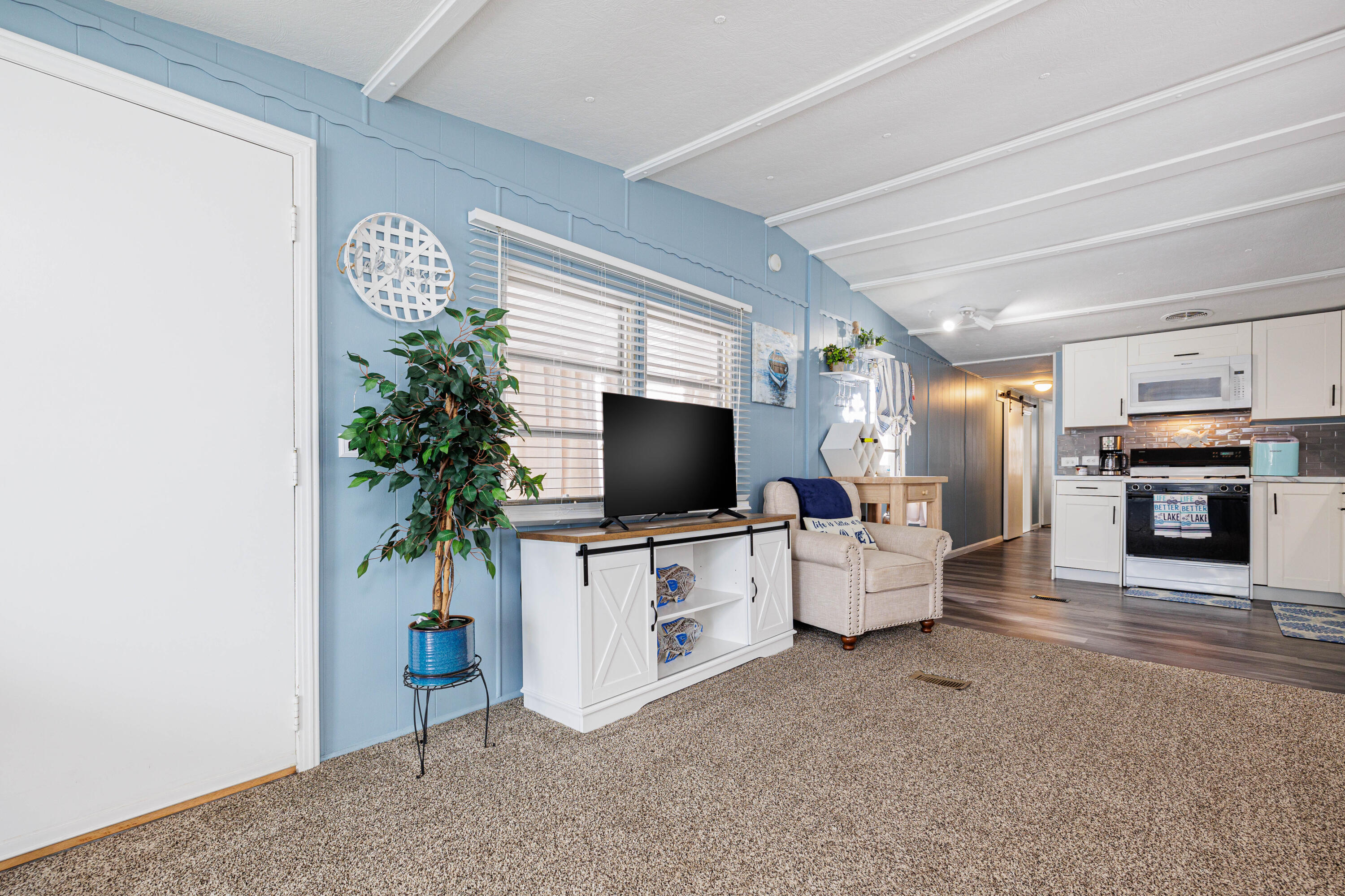 8651 St Rt 368, Huntsville, Ohio 43324