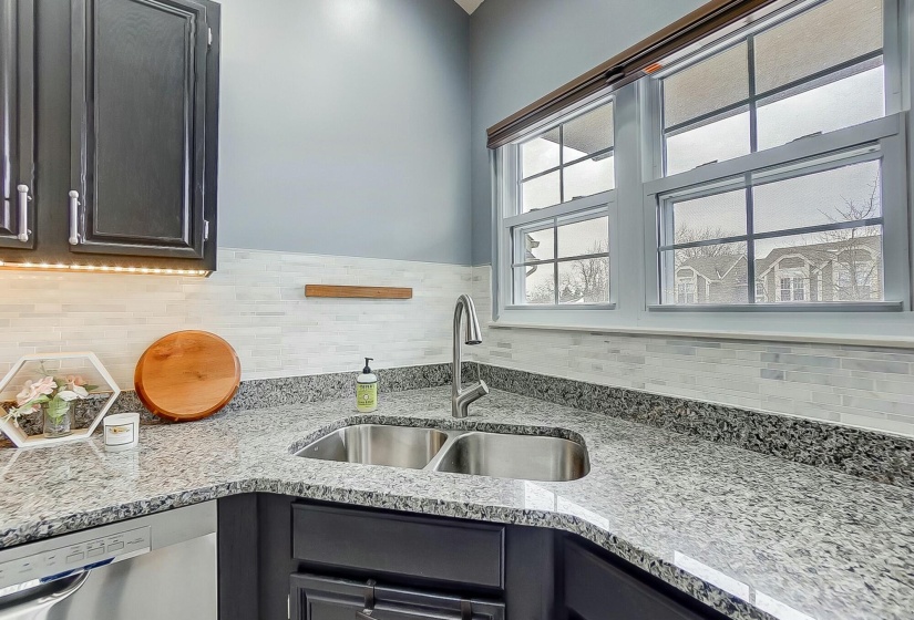 270 Queens Crossing