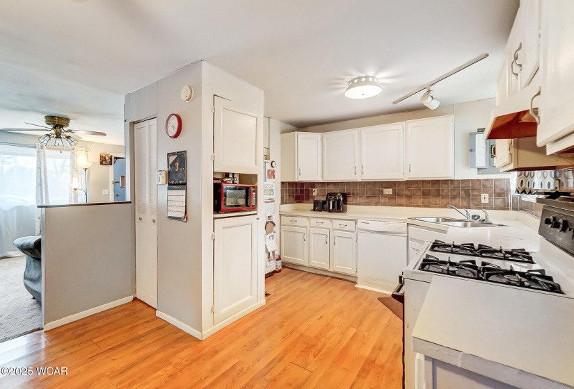4488 l Longfellow Avenue, Dayton, Ohio, 3 Bedrooms Bedrooms, ,2 BathroomsBathrooms,Residential,For Sale,Longfellow,306379