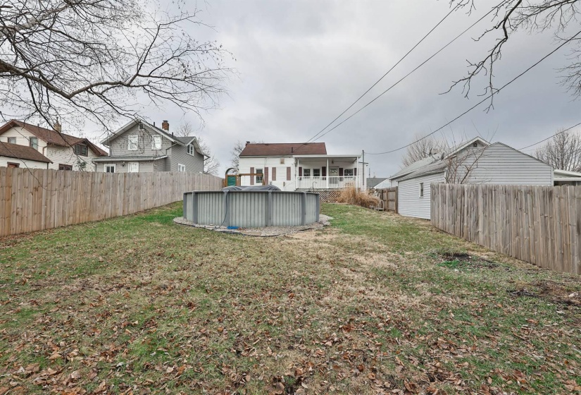 035-Exterior-Rear-2