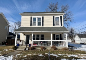 208 Washington Street, Wapakoneta, Ohio, 4 Bedrooms Bedrooms, ,2 BathroomsBathrooms,Residential,For Sale,Washington,306330