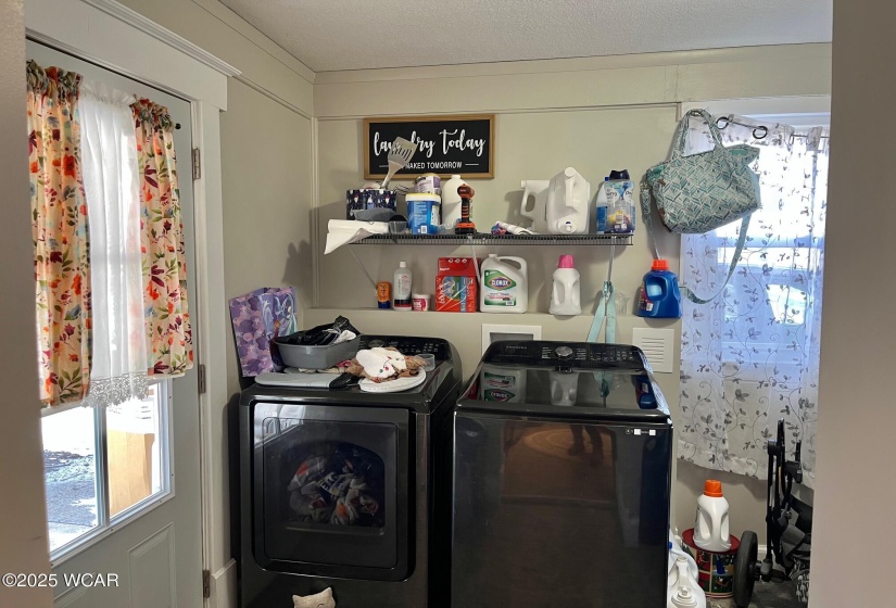208 Washington Street, Wapakoneta, Ohio, 4 Bedrooms Bedrooms, ,2 BathroomsBathrooms,Residential,For Sale,Washington,306330