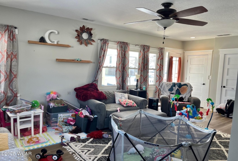 208 Washington Street, Wapakoneta, Ohio, 4 Bedrooms Bedrooms, ,2 BathroomsBathrooms,Residential,For Sale,Washington,306330