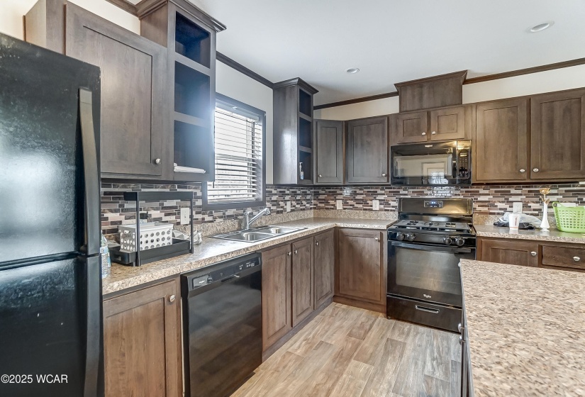 808 Lakeridge Drive, Lima, Ohio, 4 Bedrooms Bedrooms, ,2 BathroomsBathrooms,Residential,For Sale,Lakeridge,306406
