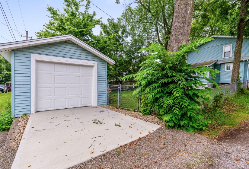 506 Hamilton St (Exterior)-14