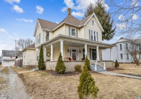 827 Main Street, Fostoria, Ohio, 3 Bedrooms Bedrooms, ,2 BathroomsBathrooms,Residential,For Sale,Main,306424