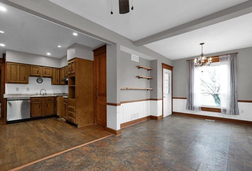 13-web-or-mls-125-w-mound-st