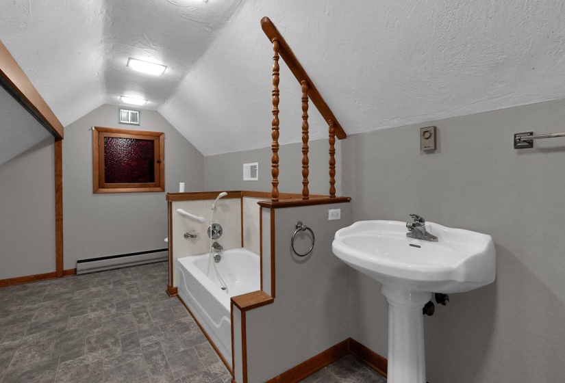 22-web-or-mls-125-w-mound-st