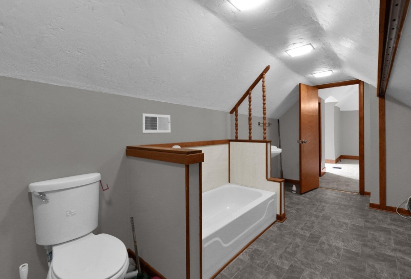 23-web-or-mls-125-w-mound-st
