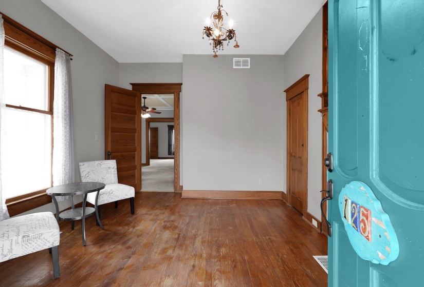 6-web-or-mls-125-w-mound-st