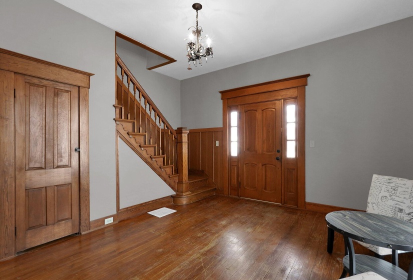 8-web-or-mls-125-w-mound-st